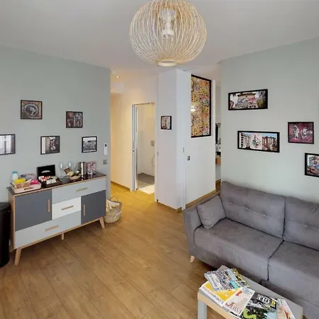Apartment Cosy Au Coeur De Avec Parking Gratuit